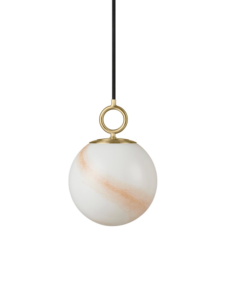 Stockholm Ø18 Bruin hanglamp Van Halo Design - Stockholm is niet zomaar een lamp, maar een stijlvol interieurdetail dat uw huis een exclusieve uitstraling geeft.