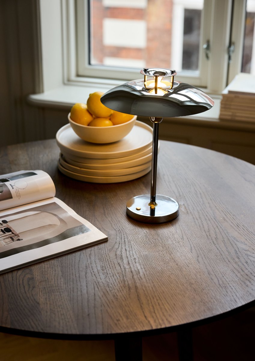 Stepp One-Two -Three 30cm Chroom Draagbare Van Halo Design - De lamp heeft een ingebouwde 3-staps dimmer en geeft een aangenaam warmwit licht.