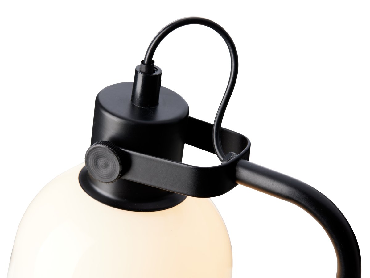 Glow 43cm Zwart bureaulamp Van Halo Design - Glow is een stijlvolle tafellamp met Scandinavisch design.