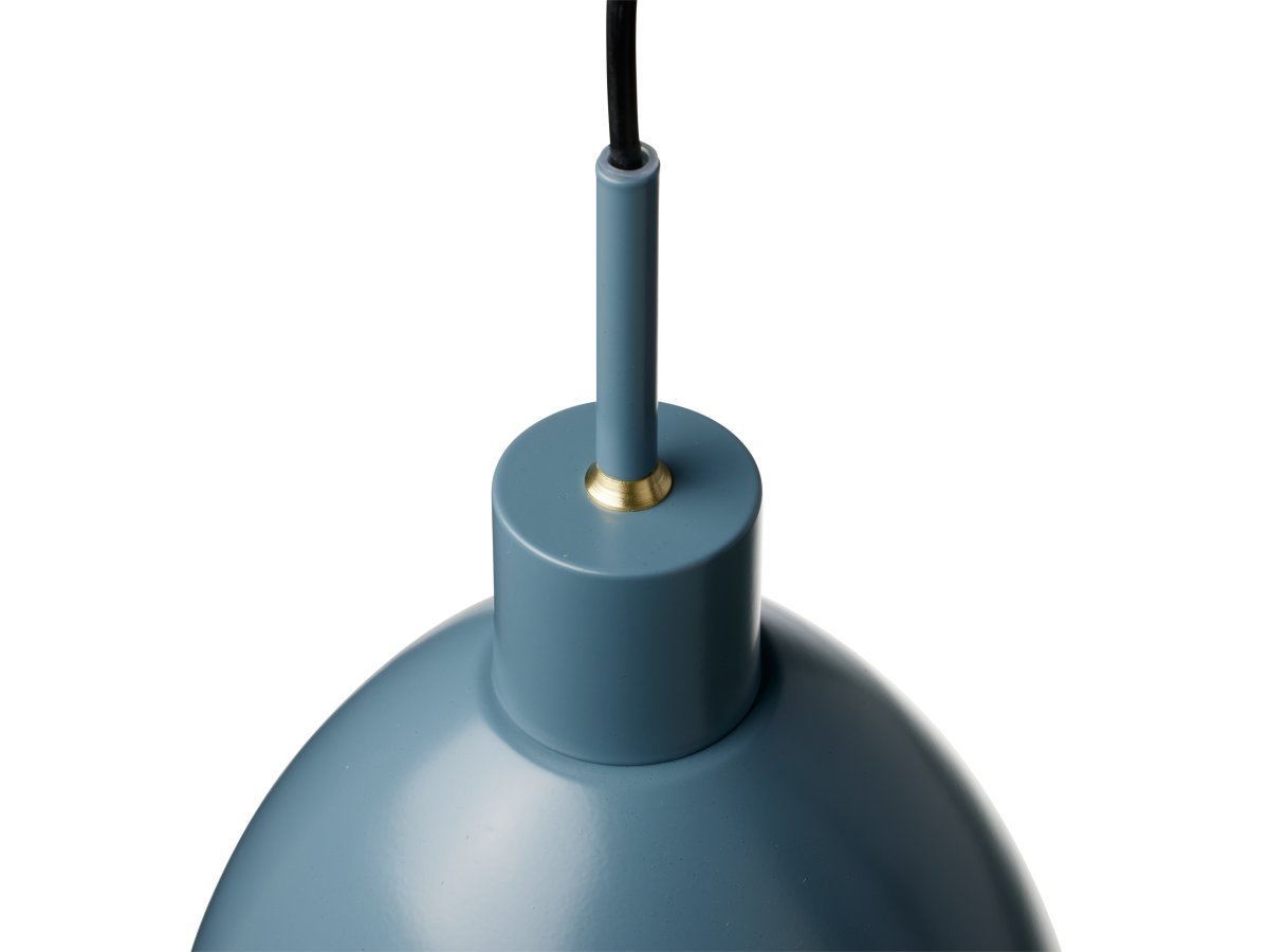 Rock Ø20 Aardolie hanglamp Van Halo Design - De Rock plafondlamp is een moderne klassieker met een industriële touch die perfect past in het stijlbewuste interieur.