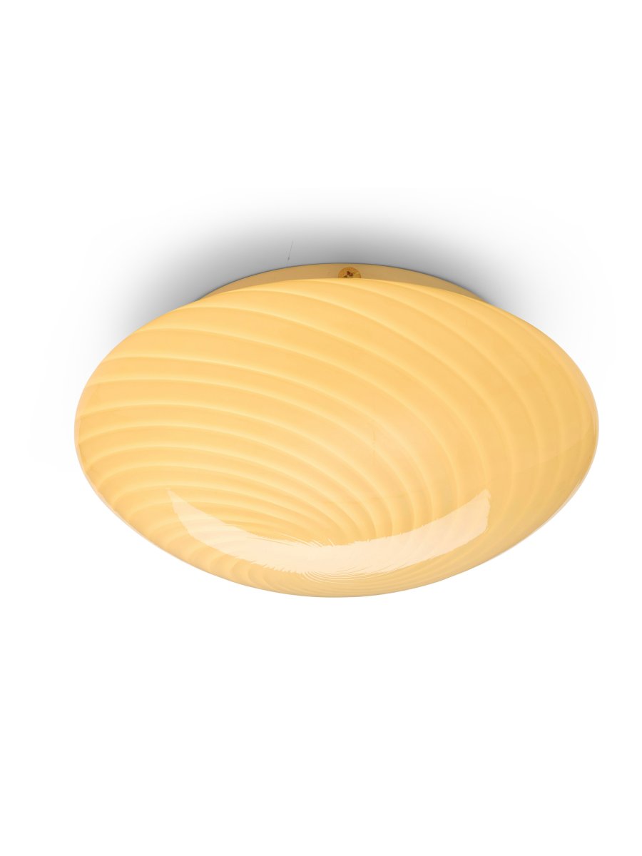 Candy Ø30 Crème wit plafondlamp Van Halo Design - De ronde kap is gemaakt van mondgeblazen glas met een decoratief, gedraaid patroon dat de lamp een mooie uitstraling geeft.