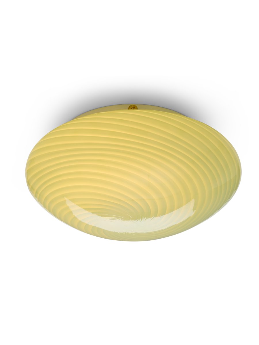 Candy Ø30 Groente plafondlamp Van Halo Design - De ronde kap is gemaakt van mondgeblazen glas met een decoratief, gedraaid patroon dat de lamp een mooie uitstraling geeft.