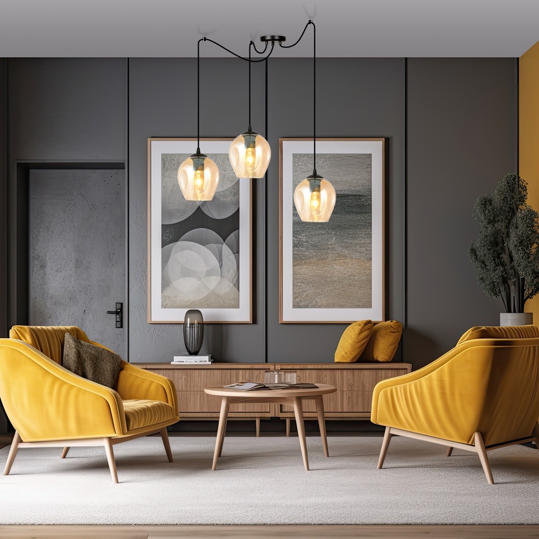 Level 28cm Amber hanglamp Van Emibig Lighting - De glazen kappen geven de lamp lichtheid en elegantie, en het ruime ontwerp is origineel in zijn eenvoud.