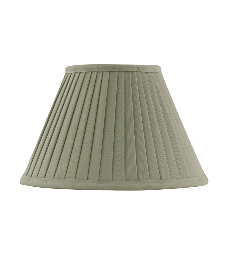  Fabric Lamp Shade 200 Olijfgroen Van Karlskrona lampfabrik - Klassieke textielklep van geplooid katoen met een ringzoom voor eenvoudige bevestiging.