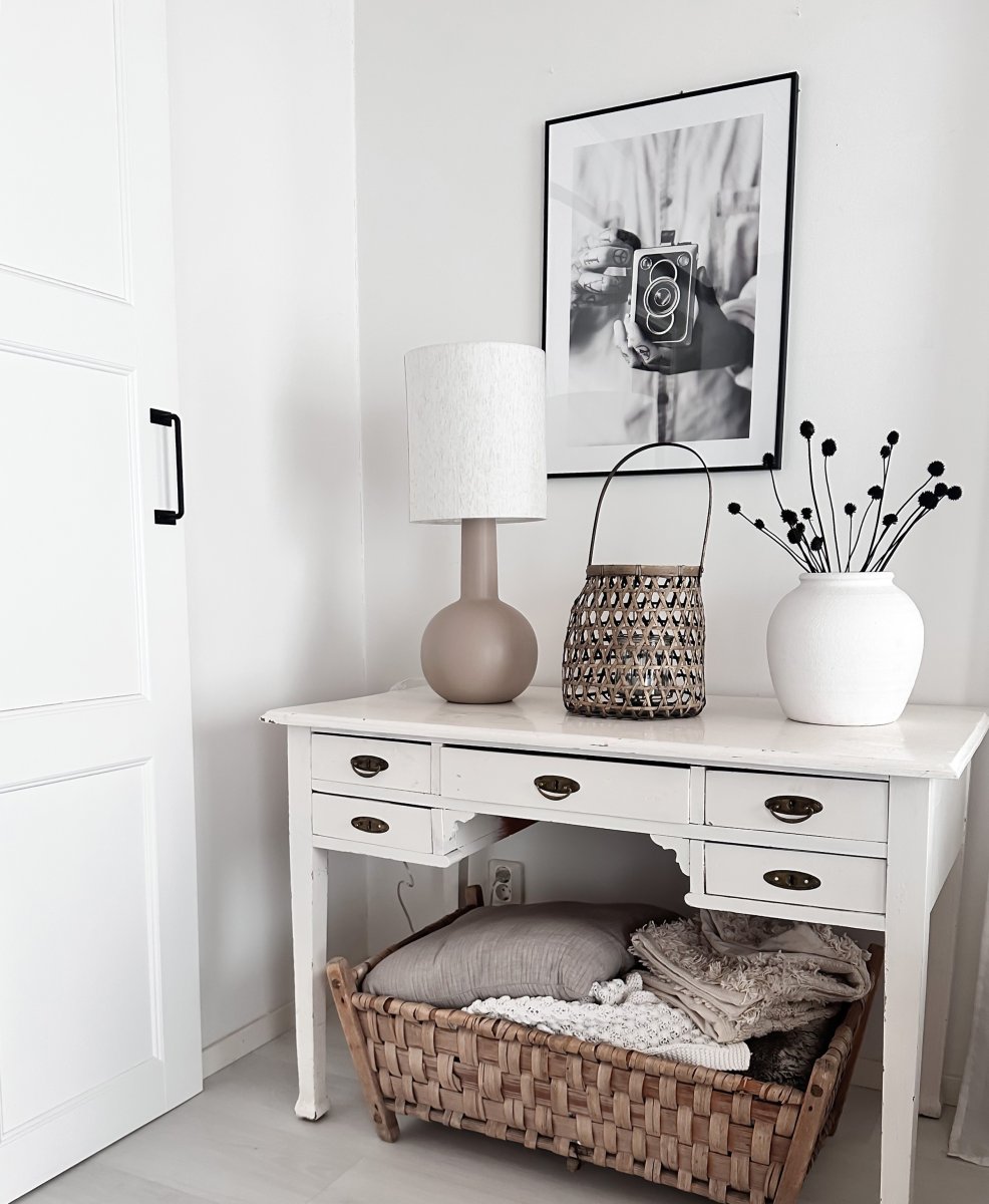 Eleana 74cm Bruin tafellamp Van Aneta Lighting - De Eleana tafellamp is een elegante en tijdloze lamp die perfect in uw interieur past.