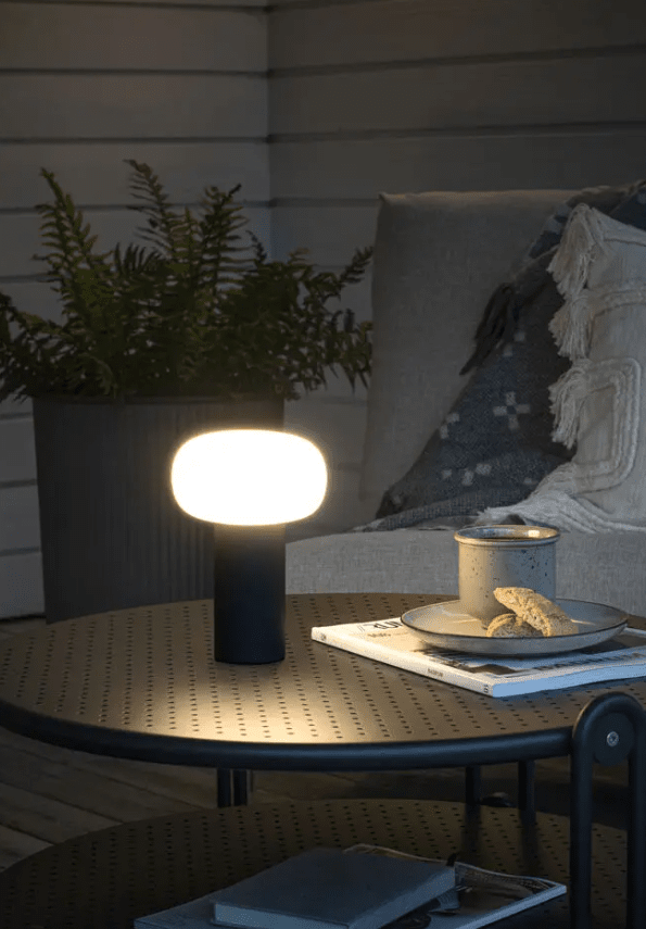 Antibes 20cm Zwart Draagbare Van Konstsmide - De lamp heeft een dimmer waarmee u de helderheid en kleurtemperatuur kunt aanpassen.