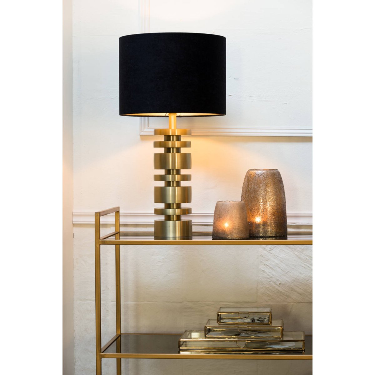 Desley 40cm Goud lampenvoet Van Light & Living - Desley lampvoet – een elegant en grafisch ontwerp van metaal met een matte, gouden afwerking.