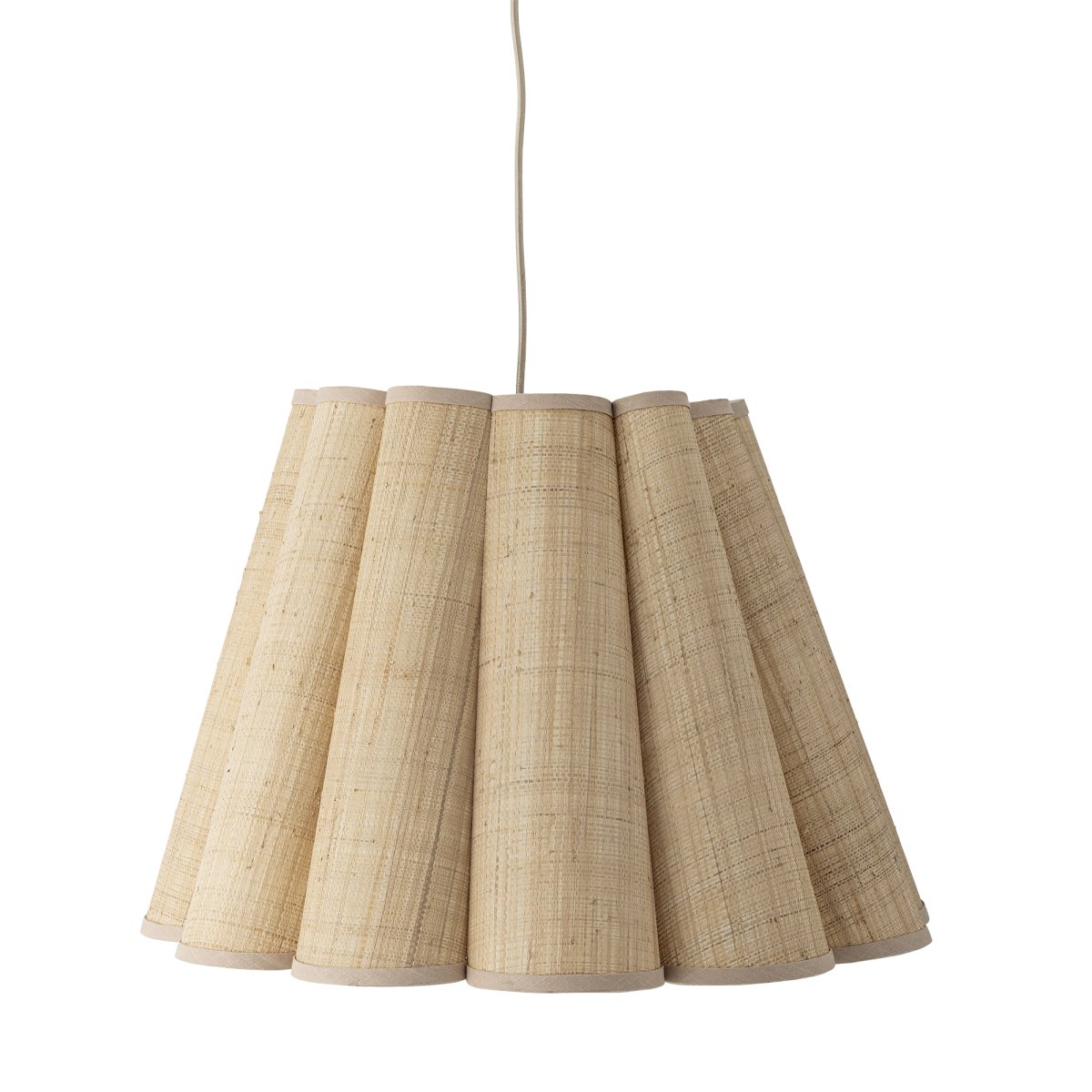 Sille Ø60 Natuur hanglamp Van Bloomingville - Met zijn zachte uitstraling en aardse materiaal voegt Sille zowel warmte als textuur toe aan de kamer - een stijlvolle hanglamp voor wie een harmonieuze en uitnodigende sfeer wil cre&euml;ren.