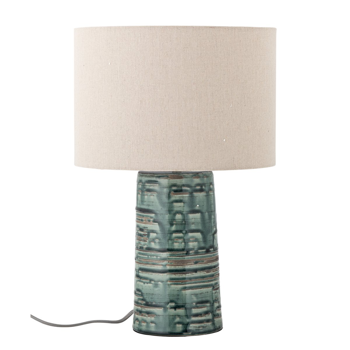 Freyah 46cm Groente tafellamp Van Bloomingville - De natuurlijk gekleurde linnen kap voegt een warme en aardse toets toe, waardoor de lamp perfect is voor het cre&euml;ren van een gezellige en harmonieuze sfeer.