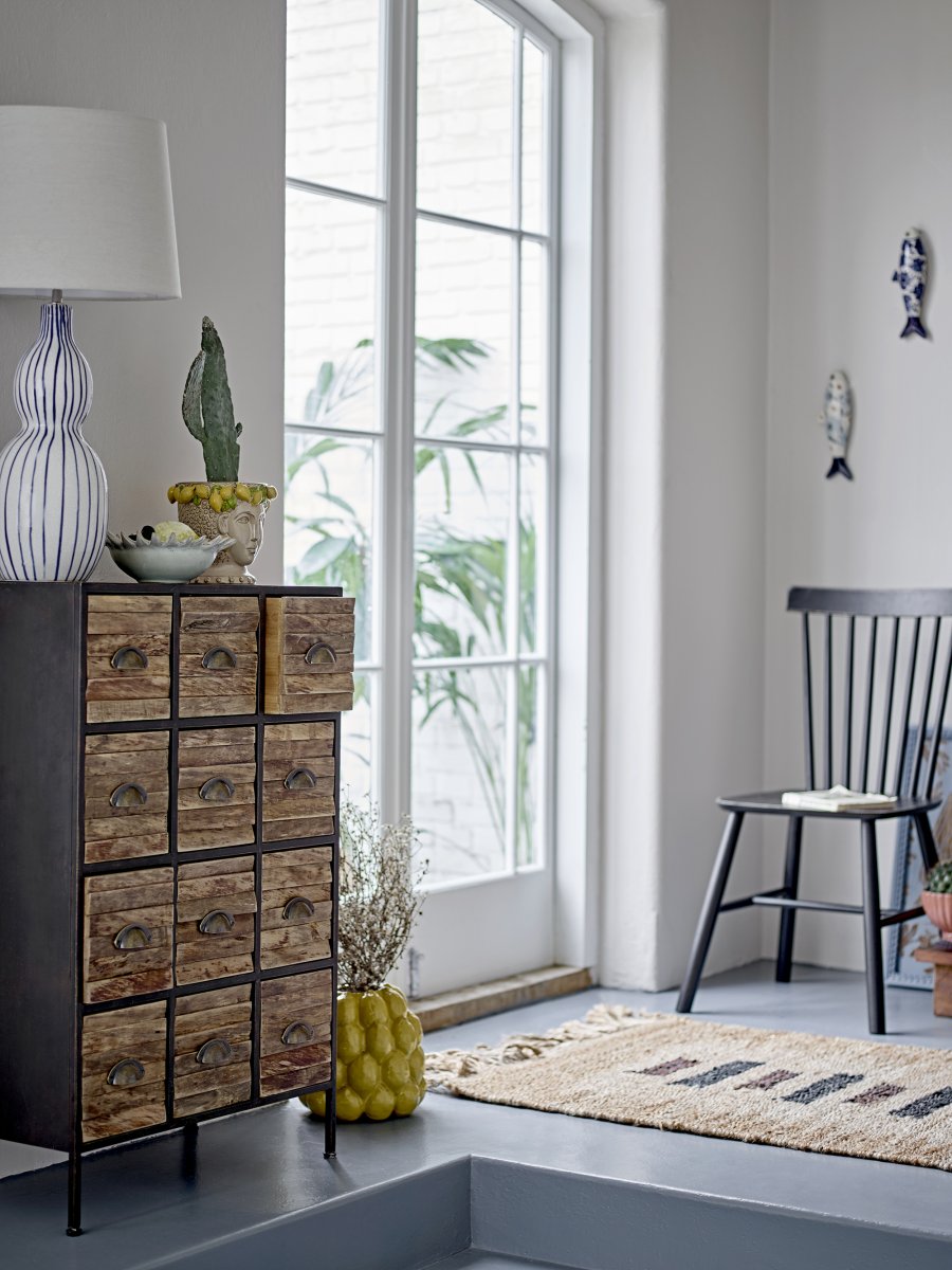 Gavisa 68cm Blauw tafellamp Van Bloomingville - Gavisa is een lamp die functionaliteit combineert met decoratieve stijl en elke kamer een beetje levendiger maakt.