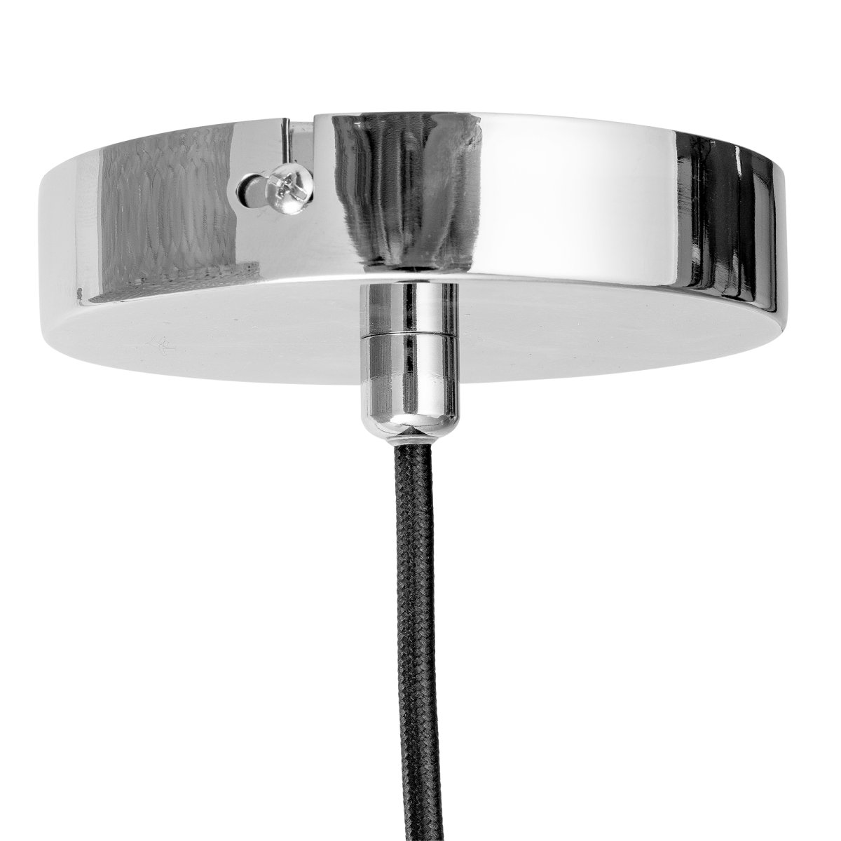 Adar Ø22 Grijs hanglamp Van Bloomingville - Hang Adar boven de eettafel en laat hem een natuurlijke blikvanger in de kamer worden - een lamp die tijdloos design combineert met moderne elegantie.