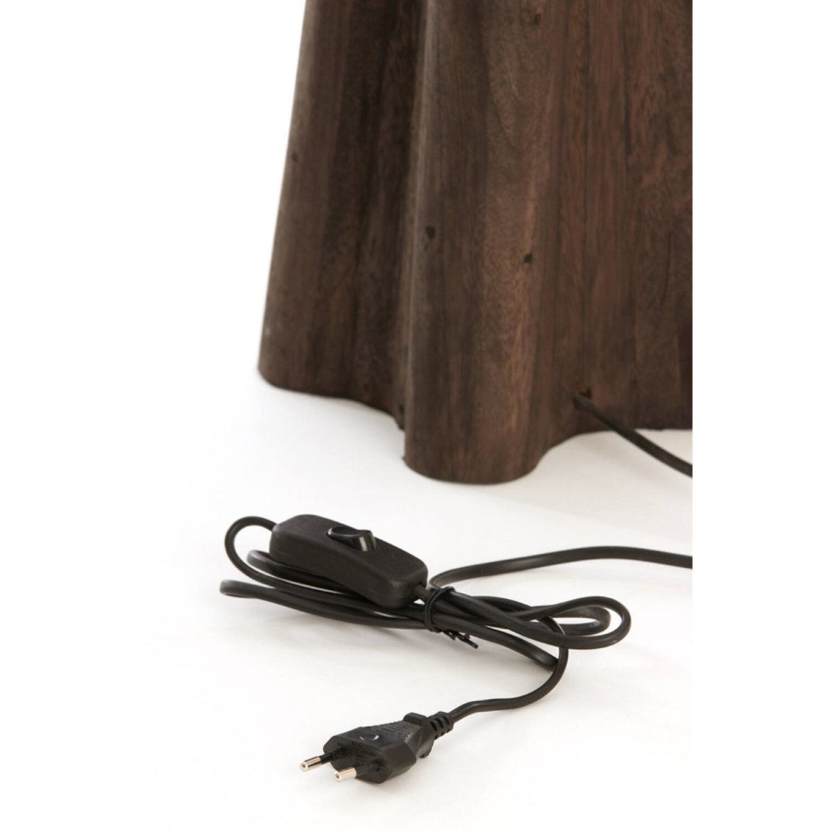 Navelli 40cm Hout lampenvoet Van Light & Living - Gemaakt van massief hout met een matte donkerbruine afwerking, geeft deze lampenvoet een aardse en verfijnde uitstraling.