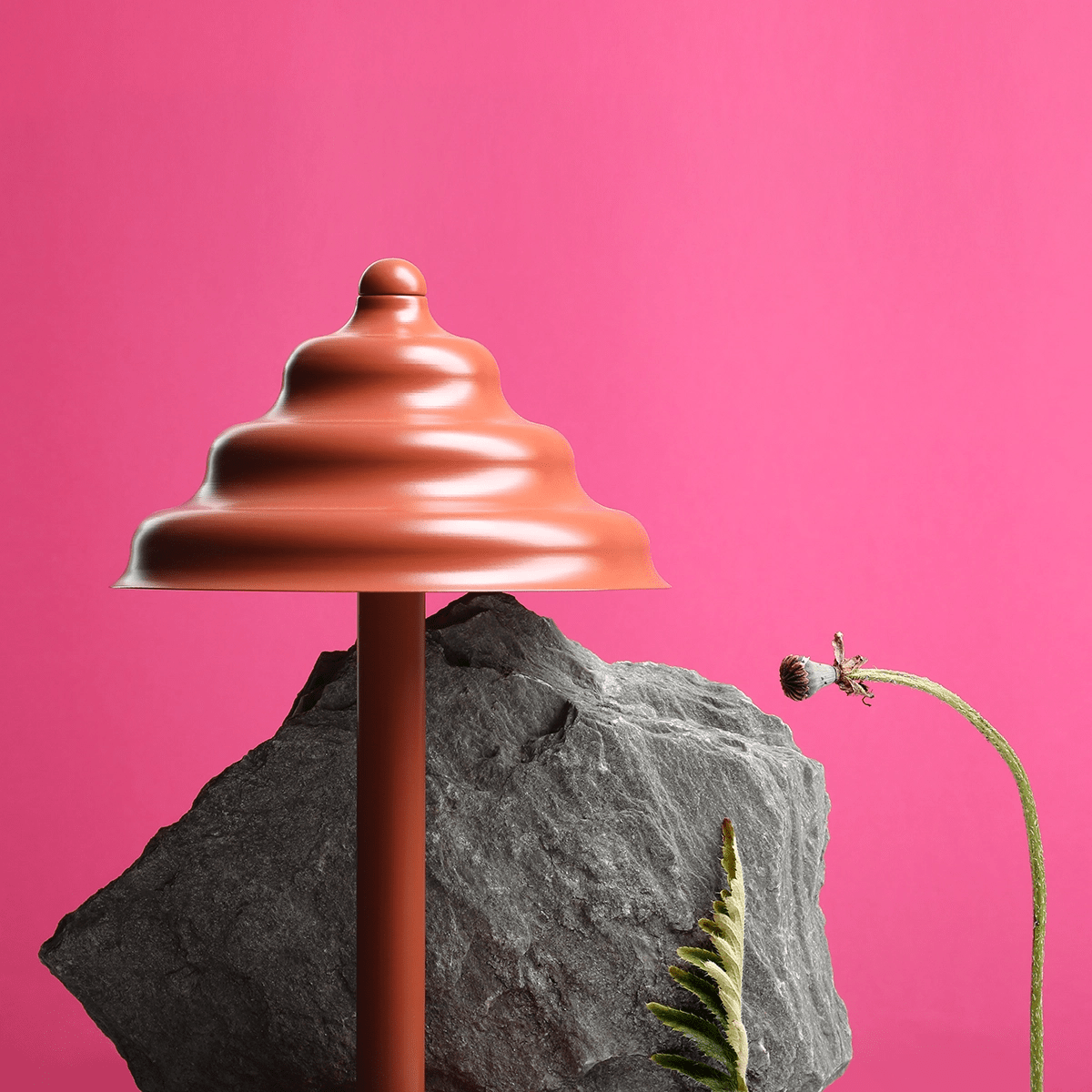 Wave 36cm Oranje tafellamp Van Artera - Wave is een moderne tafellamp met een retro-design, waardoor het een veelzijdige lamp is die in elk huis past.