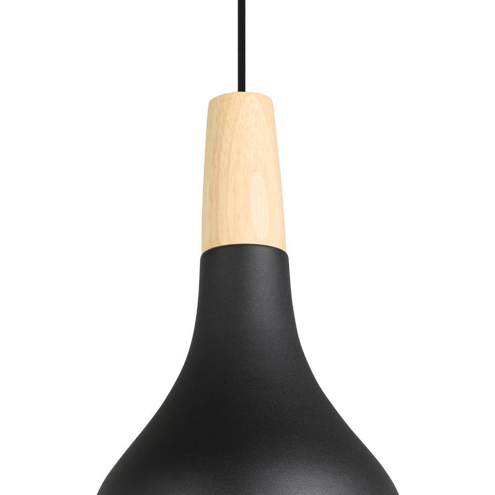 Sabinar Ø18 Zwart hanglamp Van Eglo - De zwarte lampenkap in combinatie met houten details geeft een stijlvolle en Scandinavische uitstraling die perfect past boven de keuken, eettafel of als decoratieve spot.