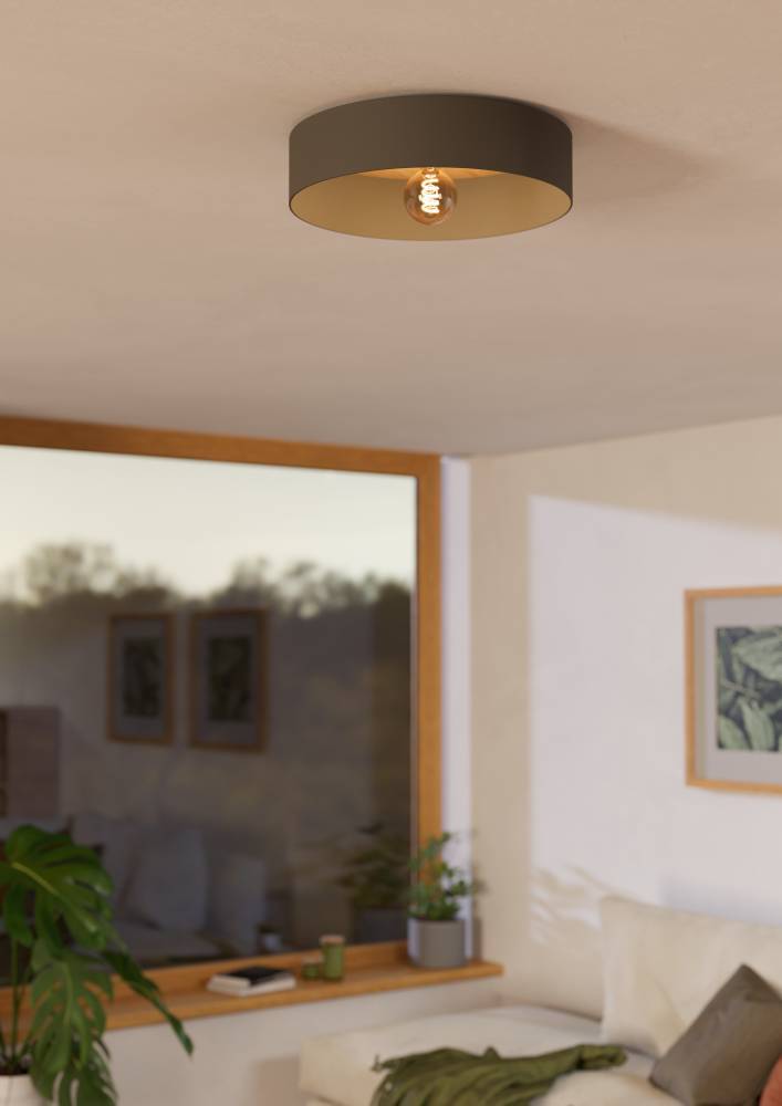 Duaia Ø42 Omber plafondlamp Van Eglo - elegante indruk en de goudkleurige binnenkant weerkaatst het licht op een zachte en warme manier.