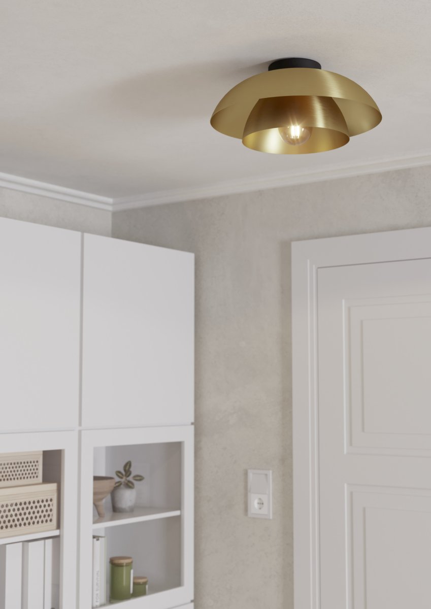Cenciara Ø40 Messing plafondlamp Van Eglo - Gemaakt van metaal met twee stijlvolle kappen in een messing afwerking, cre&euml;ert hij een warm en aangenaam licht met een decoratief effect.