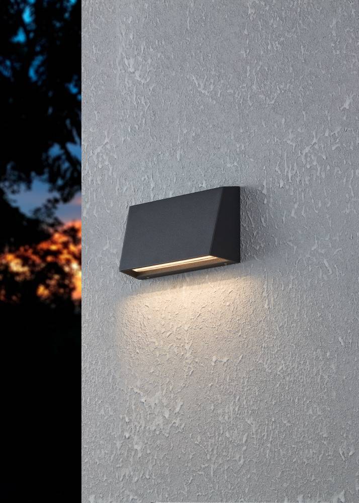 Spongano Zwart buitenlamp Van Eglo - Het licht van de lamp is regelbaar, waardoor u kunt schakelen tussen verschillende kleurtemperaturen: 3000K, 4000K, 5000K en 6500K.