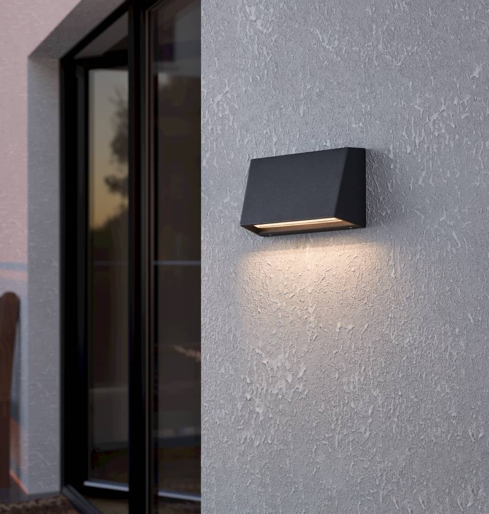 Spongano Zwart buitenlamp Van Eglo - Het licht van de lamp is regelbaar, waardoor u kunt schakelen tussen verschillende kleurtemperaturen: 3000K, 4000K, 5000K en 6500K.