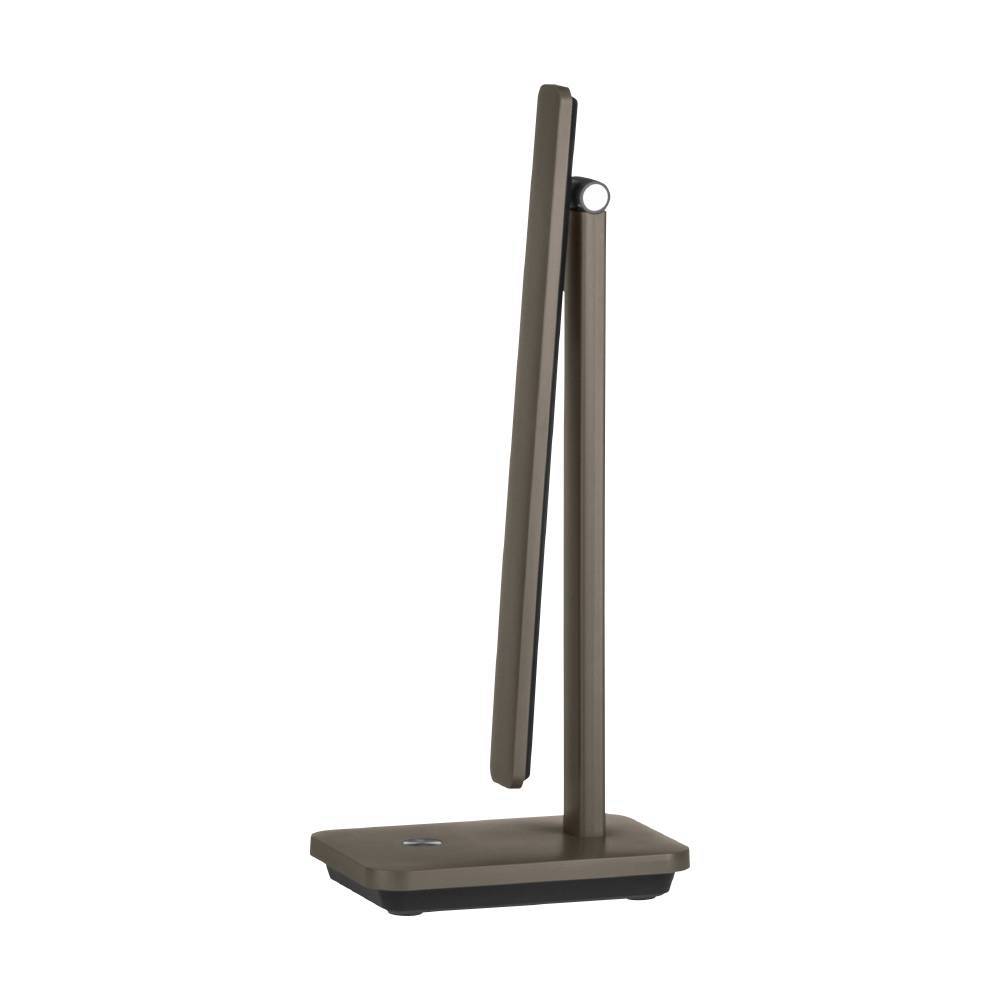 Iniesta 35cm Zwart bureaulamp Van Eglo - Dankzij het slanke profiel en het stijlvolle uiterlijk past de lamp naadloos in verschillende soorten werkruimtes of thuiskantoren waar functionaliteit en design even belangrijk zijn.