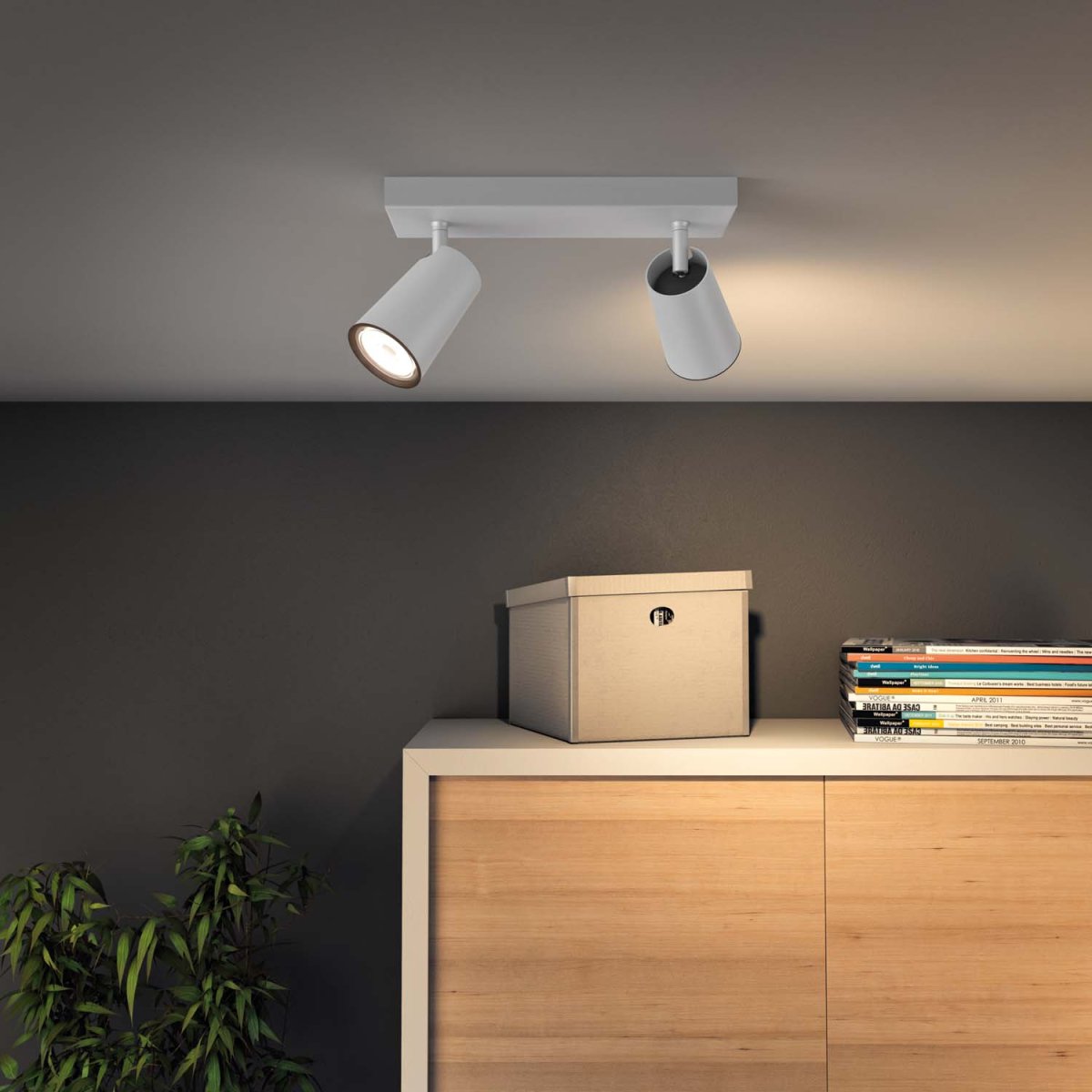 Paisley 2 Wit spot Van Philips - Gemaakt van wit metaal voor een strakke en minimalistische uitstraling die in de meeste interieurs past.
