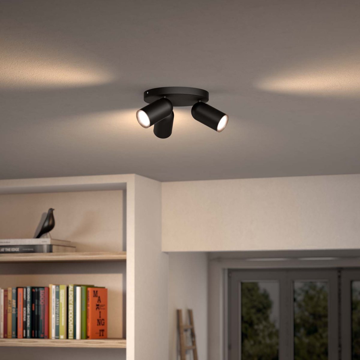 Pongee 3 Zwart spot Van Philips - Hij maakt deel uit van de myLiving Contemporary serie, waar elegante vormen samenkomen met hoogwaardige verlichting, aangepast aan de hedendaagse woning.