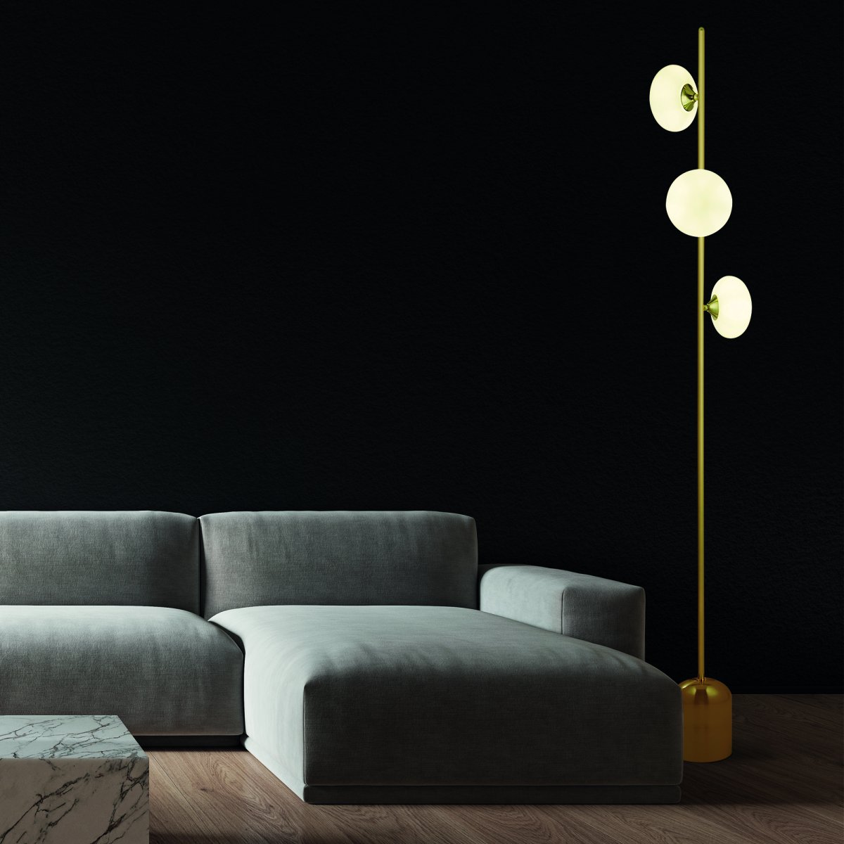 Pebble Goud vloerlamp Van Searchlight - Dankzij de kappen van matglas en de stijlvolle messing afwerking creëert de lamp een zacht en aangenaam licht dat uw kamer een verfijnde sfeer geeft.