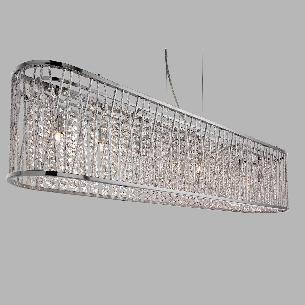 Elise 104cm Chroom hanglamp Van Searchlight - De grote, langwerpige lamp in chroom met afgeronde hoeken heeft aluminium buizen in een kruisvormig en recht patroon aan de buitenkant.