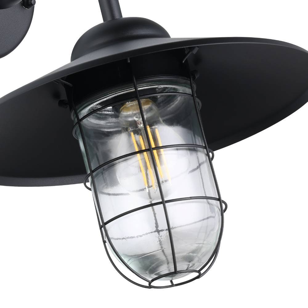 Melgoa Zwart buitenlamp Van Eglo - Het retro-geïnspireerde design van de lamp maakt het een stijlvolle toevoeging aan uw huis of tuin, waar het een rustieke en charmante sfeer creëert.