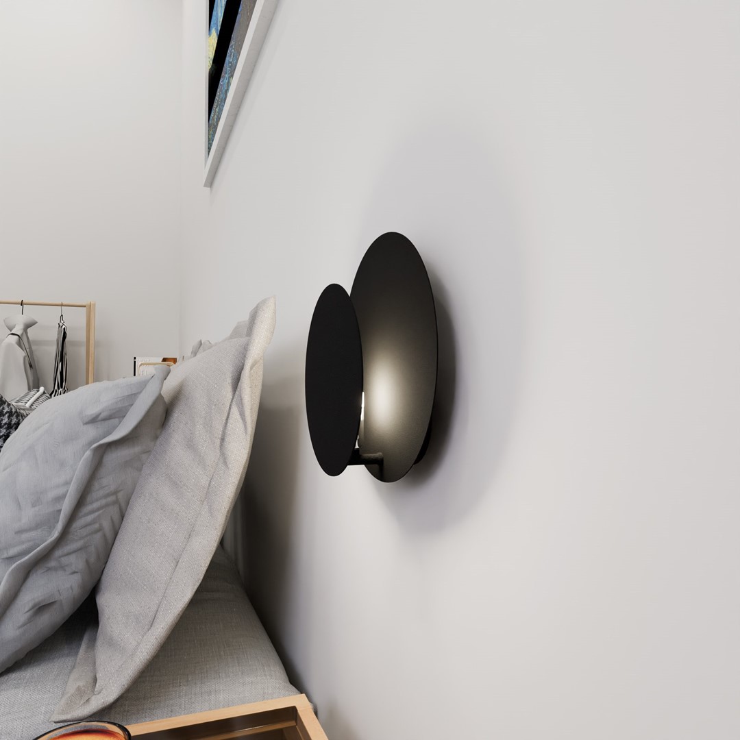 Circle 22cm Zwart wandlamp Van Emibig Lighting - Tegelijkertijd vervult het zijn functie perfect en is het ideaal voor plaatsing in de woonkamer, slaapkamer of hal.