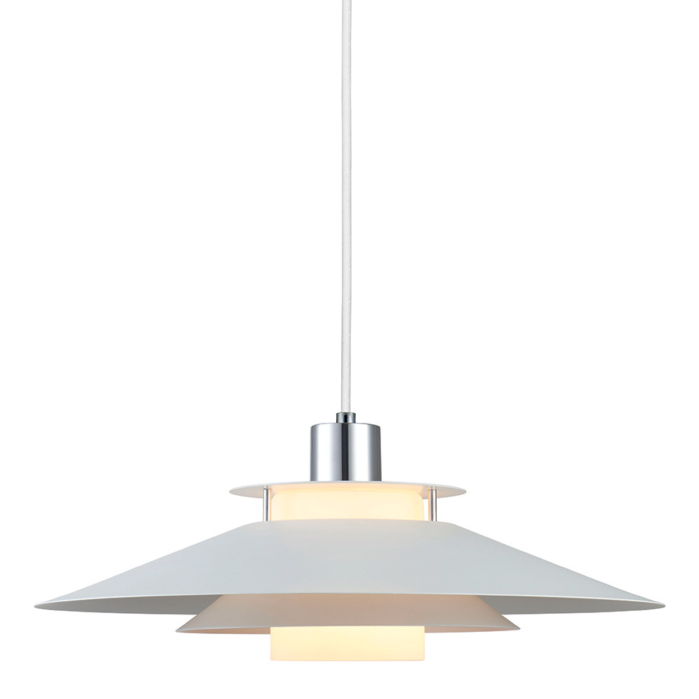 Rivoli Ø40 Chroom hanglamp Van Halo Design - Dankzij de witte, gelaagde lampenkappen en chromen details verspreidt de lamp een zacht en egaal licht, wat zorgt voor een harmonieuze sfeer.