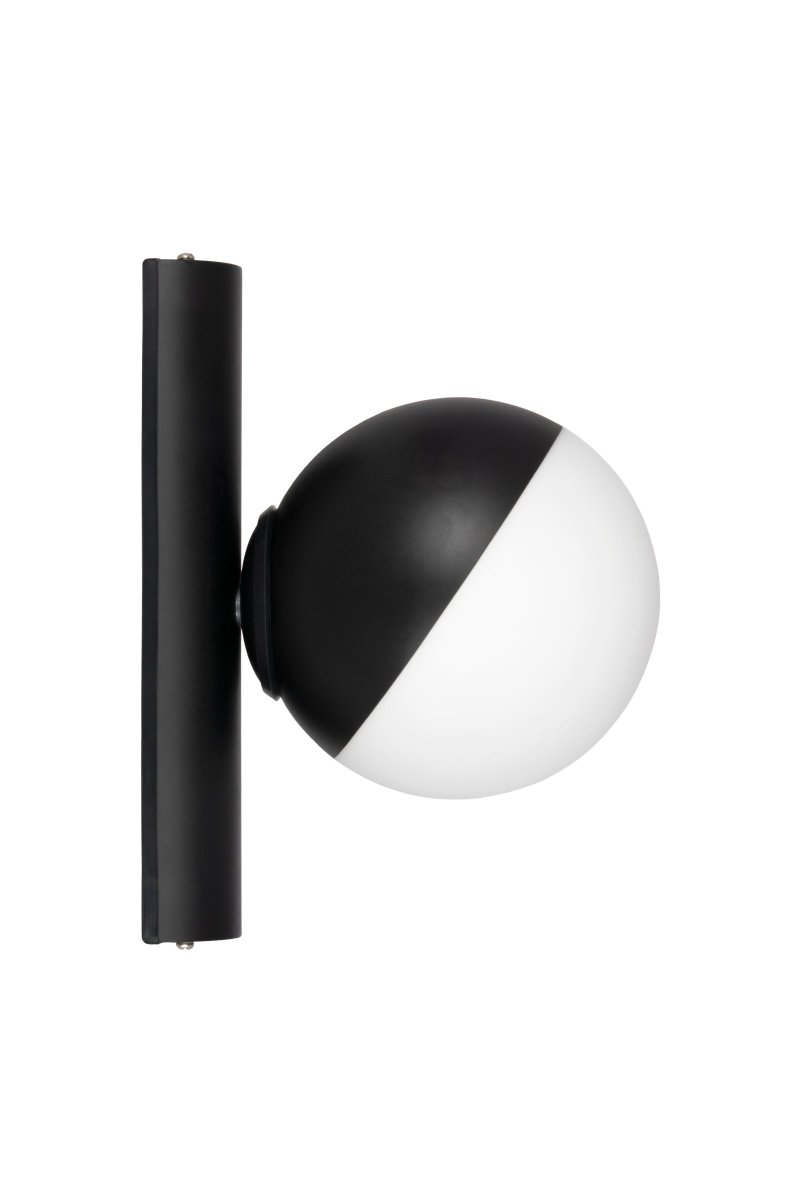 Contur Ø15 Zwart badkamerlamp Van Globen Lighting - De Contur wandlamp is een grafische lamp die perfect past in een moderne omgeving.