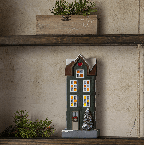 Hus 25cm Groente Van Star Trading - Versier het huis met een plankje of zet het op een dressoir.
