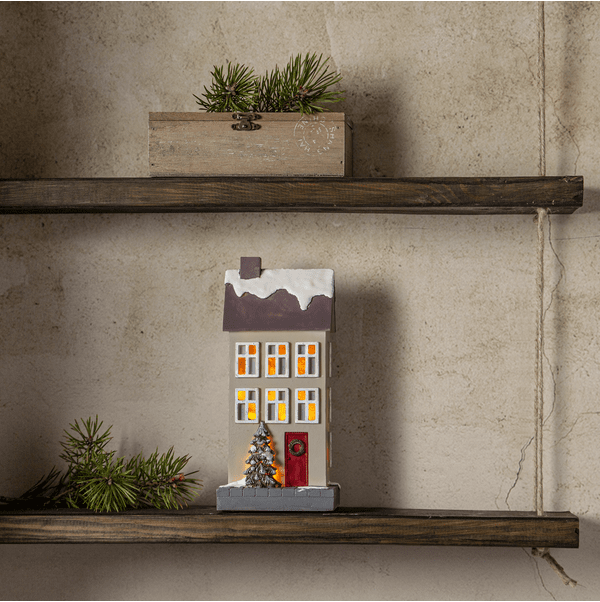 Hus 24cm Beige Van Star Trading - Versier het huis met een plankje of zet het op een dressoir.