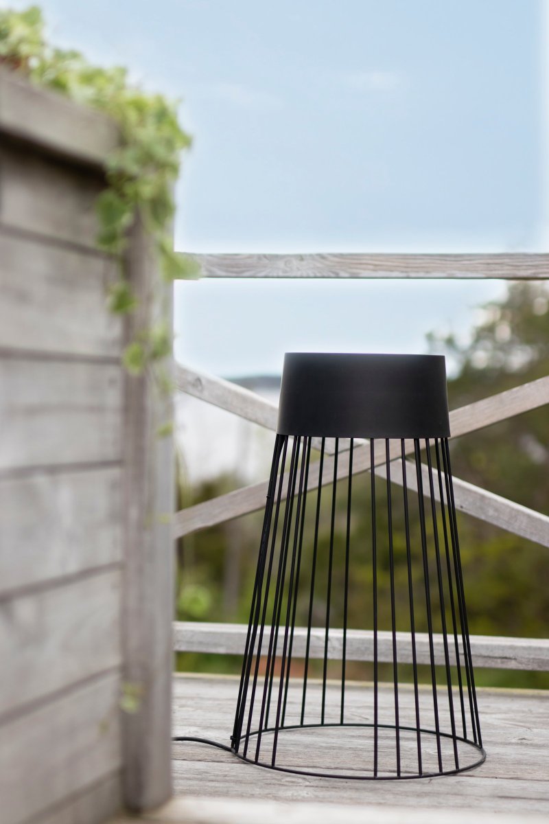 Koster Zwart Van Globen Lighting - Koster is een grafische lamp met IP44-classificatie.