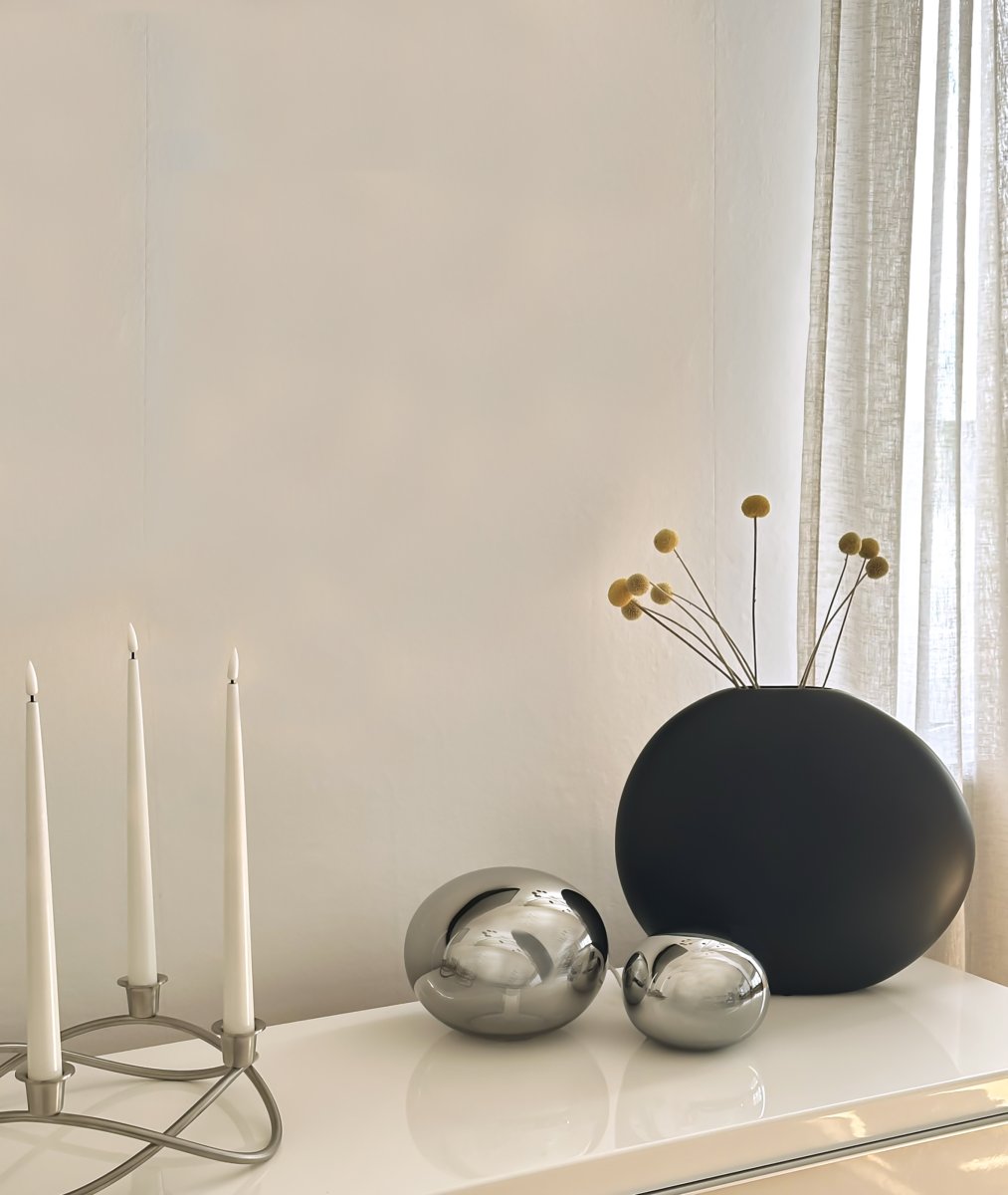 Globus 10cm Rookkleurig tafellamp Van Aneta Lighting - Globus tafellamp van gerookt glas met een lichtbron in de glazen bol die zorgt voor een decoratief en comfortabel licht.