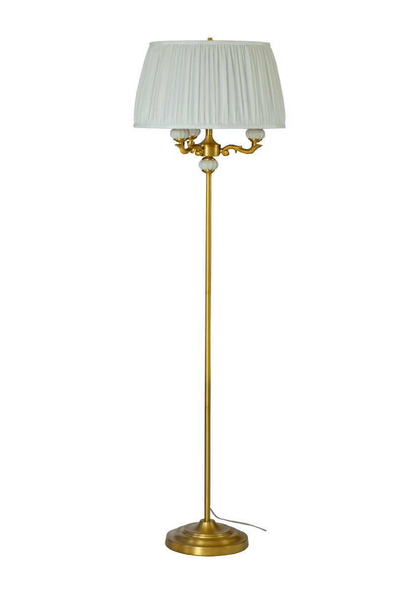 Toulouse Goud vloerlamp Van Aneta Lighting - De Toulouse vloerlamp heeft een klassieke en elegante uitstraling met decoratieve details en een prachtige gouden afwerking.