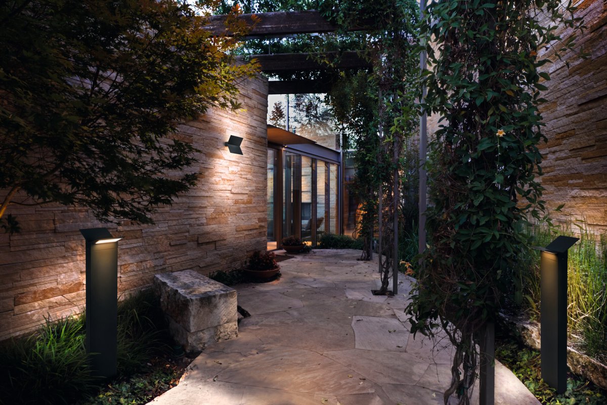 Bat Donkergrijs buitenlamp Van Ledvance - Bat&nbsp;&auml;r idealisk f&ouml;r att framh&auml;va din fasad eller uteplats och ger en unik och stilfull belysning f&ouml;r b&aring;de privata och offentliga milj&ouml;er.