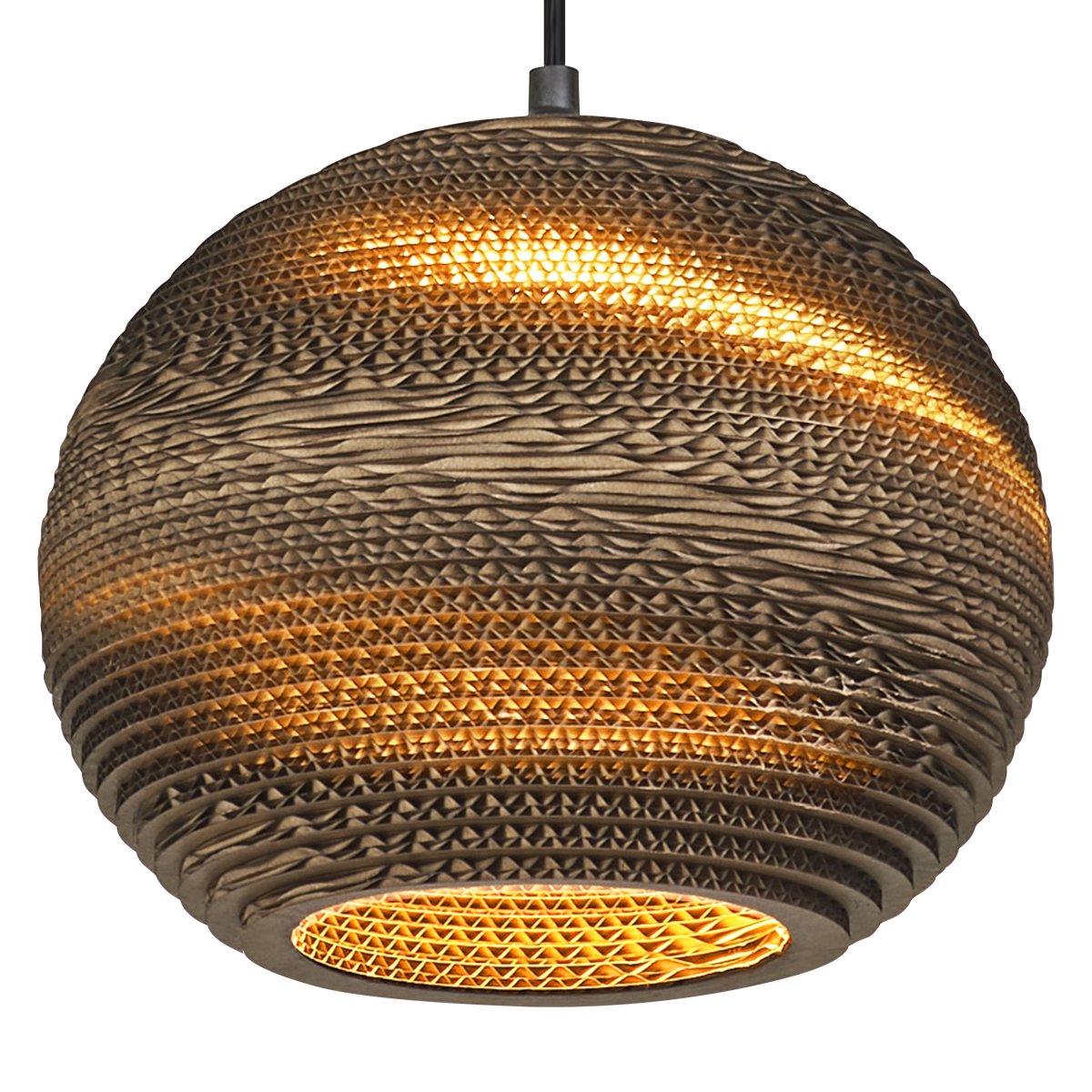 Cardboard Ball Ø26 Bruin hanglamp Van Ledvance - De ronde lampenkap, gemaakt van meerdere lagen karton, cre&euml;ert een prachtig lichtspel in de kamer wanneer deze brandt en draagt bij aan een warme en natuurlijke sfeer.