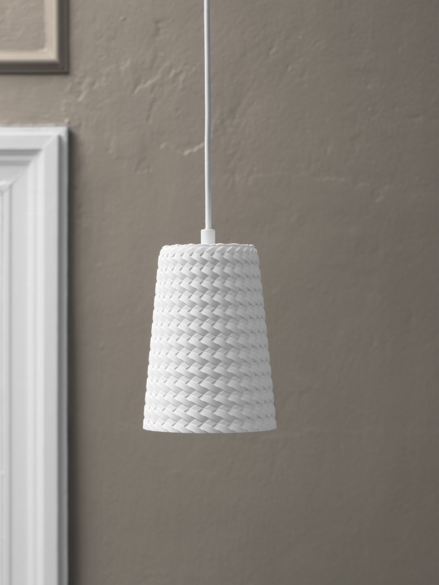 Plaster Cone Ø14 Wit hanglamp Van Osram - Plaster Cone is een minimalistische hanglamp met een hoogwaardig design.