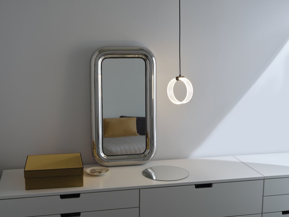 Circle PL Ø16 Zwart hanglamp Van Osram - In de eerste fase schijnt de lamp in een warm wit licht van 3000K, in de tweede fase schijnt hij in een koud wit licht van 4200K en in de derde fase schijnt hij in 6500K (daglicht).