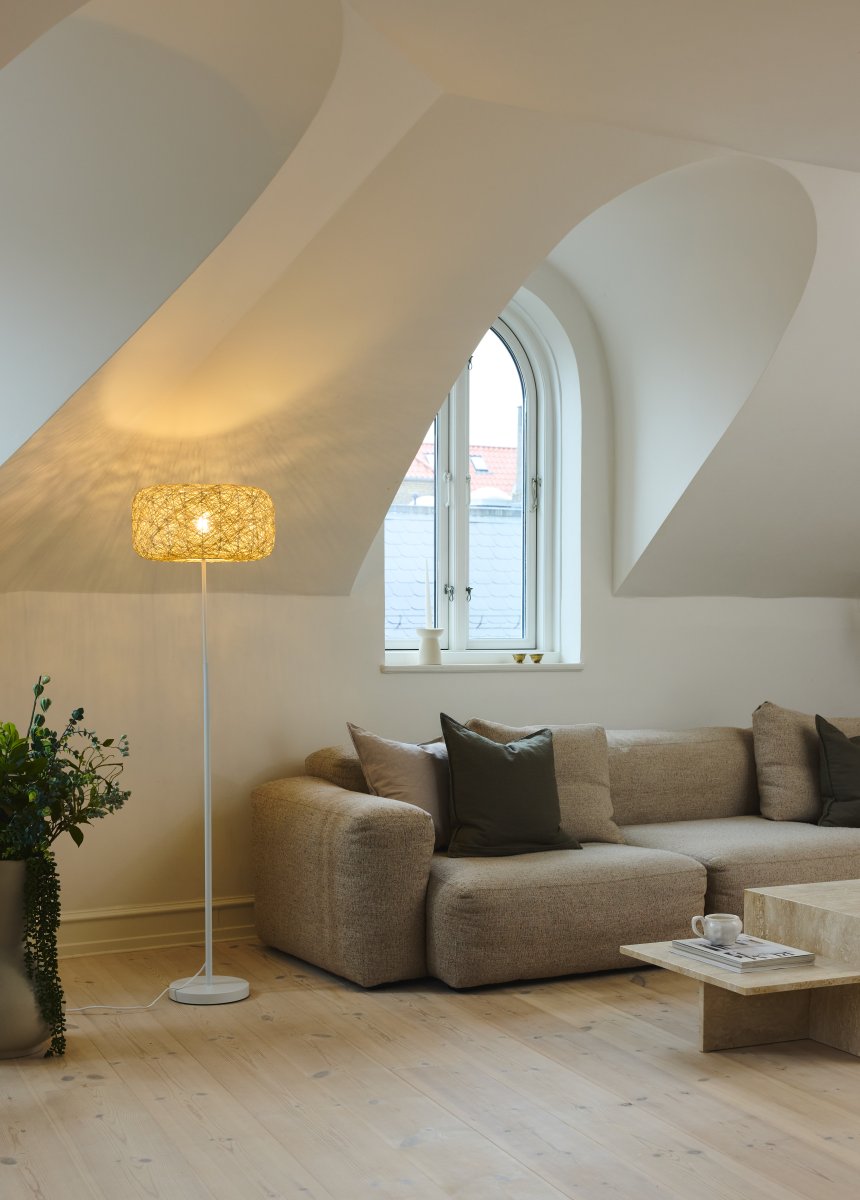 Paper Bale Natuur vloerlamp Van Ledvance - Paper Bale &auml;r en vacker golvlampa med bohemisk design.