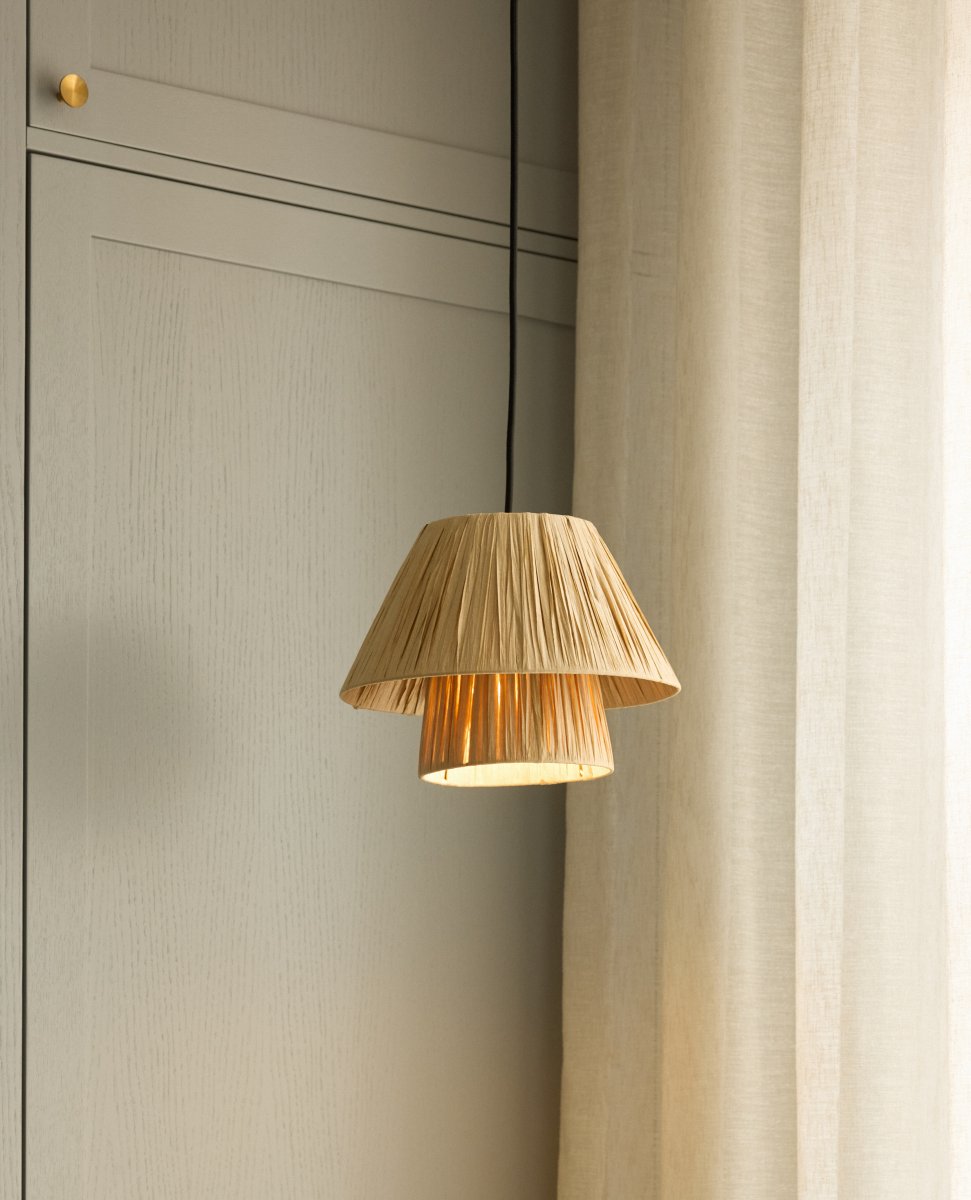 Bamboo Paper Hut Ø28 Natuur hanglamp Van Osram - Den naturliga formgivningen och det naturliga materialet g&ouml;r att den passar in i n&auml;stan alla hem och stilar.