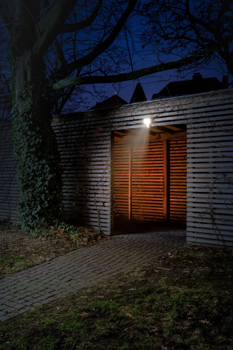 Flood Sensor 15W 4000K Donkergrijs buitenlamp Van Ledvance - Du kan ocks&aring; v&auml;lja att st&auml;nga av sensorn helt och d&aring; ist&auml;llet anv&auml;nda dig av timern, lampan &auml;r d&aring; t&auml;nd i 6h och sl&auml;ckt resterande timmar p&aring; dygnet.