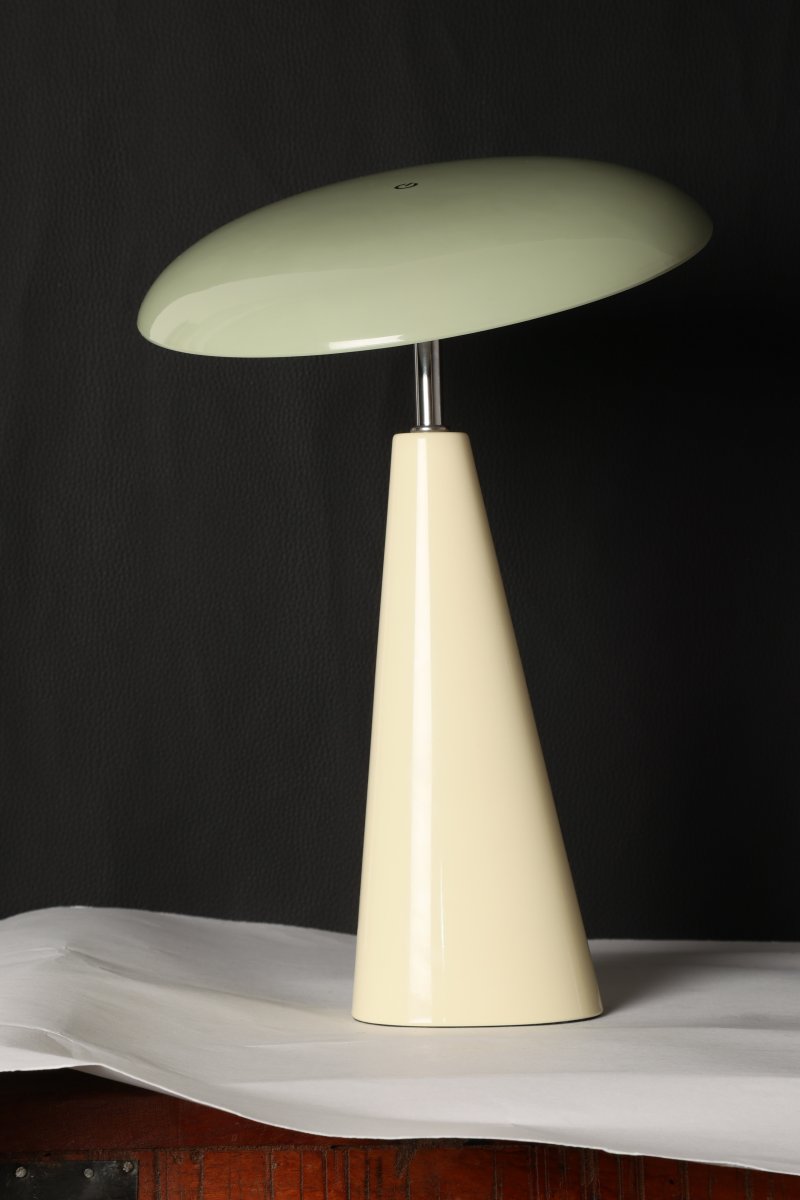 Audrey 33cm Beige/lichtgroen Draagbare Van Eja - De geïntegreerde ledverlichting zorgt voor een aangenaam licht en de lamp is dimbaar, zodat u gemakkelijk de juiste sfeer in de kamer kunt creëren.