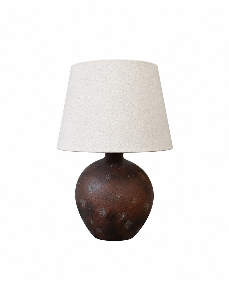 Bellmini 30cm Donkerbruin tafellamp Van Nordic Lighting - De Bellmini tafellamp heeft een prachtige keramische voet met een donkerbruine, rustieke afwerking en een beige linnen kap.