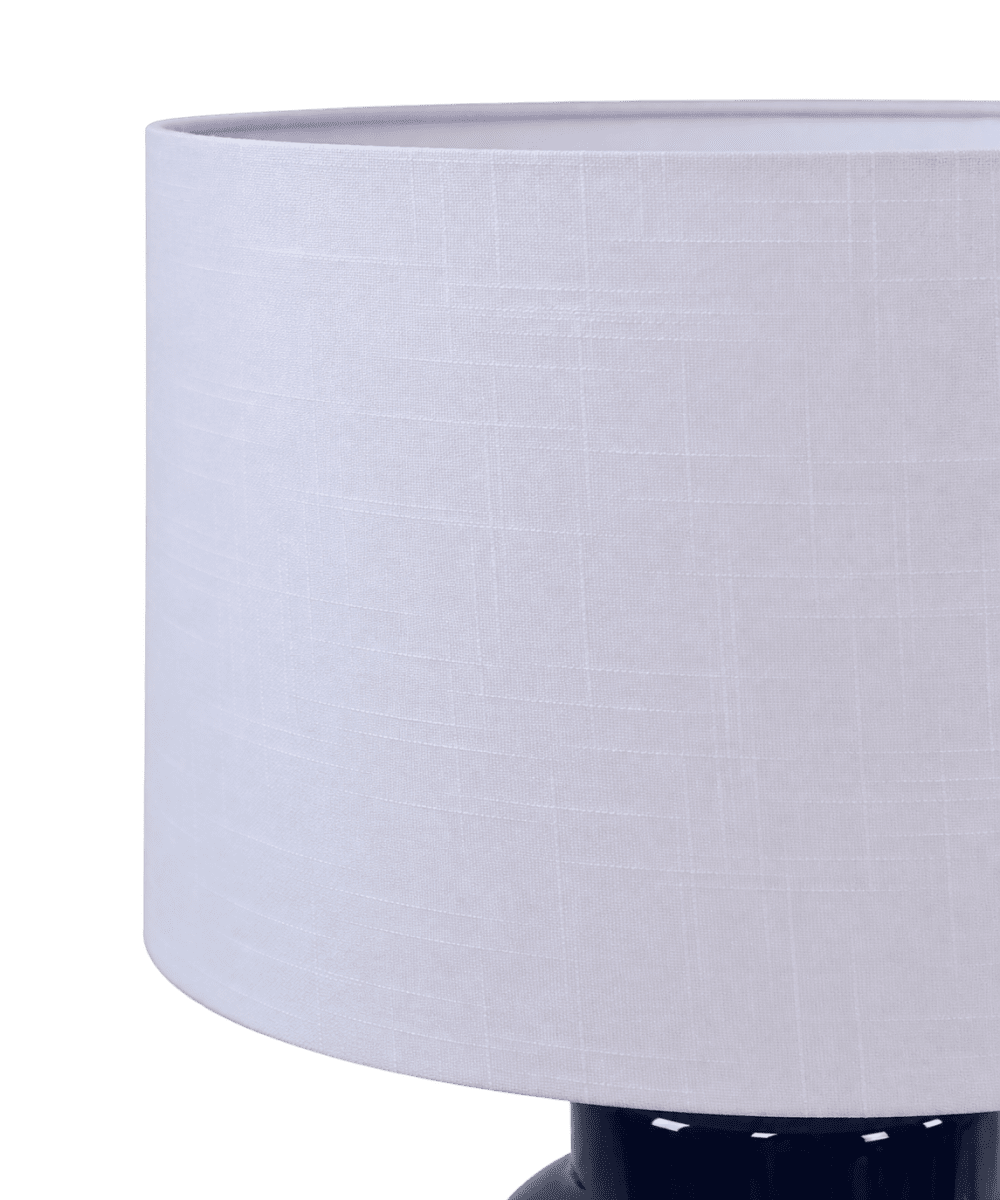 Anelli 56cm Blauw tafellamp Van Nordic Lighting - Wordt geleverd met een wit kunststof snoer van 1,8 m en een aan/uit-schakelaar met stekker.