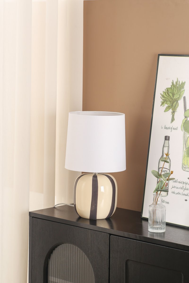 Pholca 38cm Wit/grijs tafellamp Van Nordic Lighting - Wordt geleverd met een transparant snoer van 1,8 m, een aan/uit-schakelaar en een stekker.