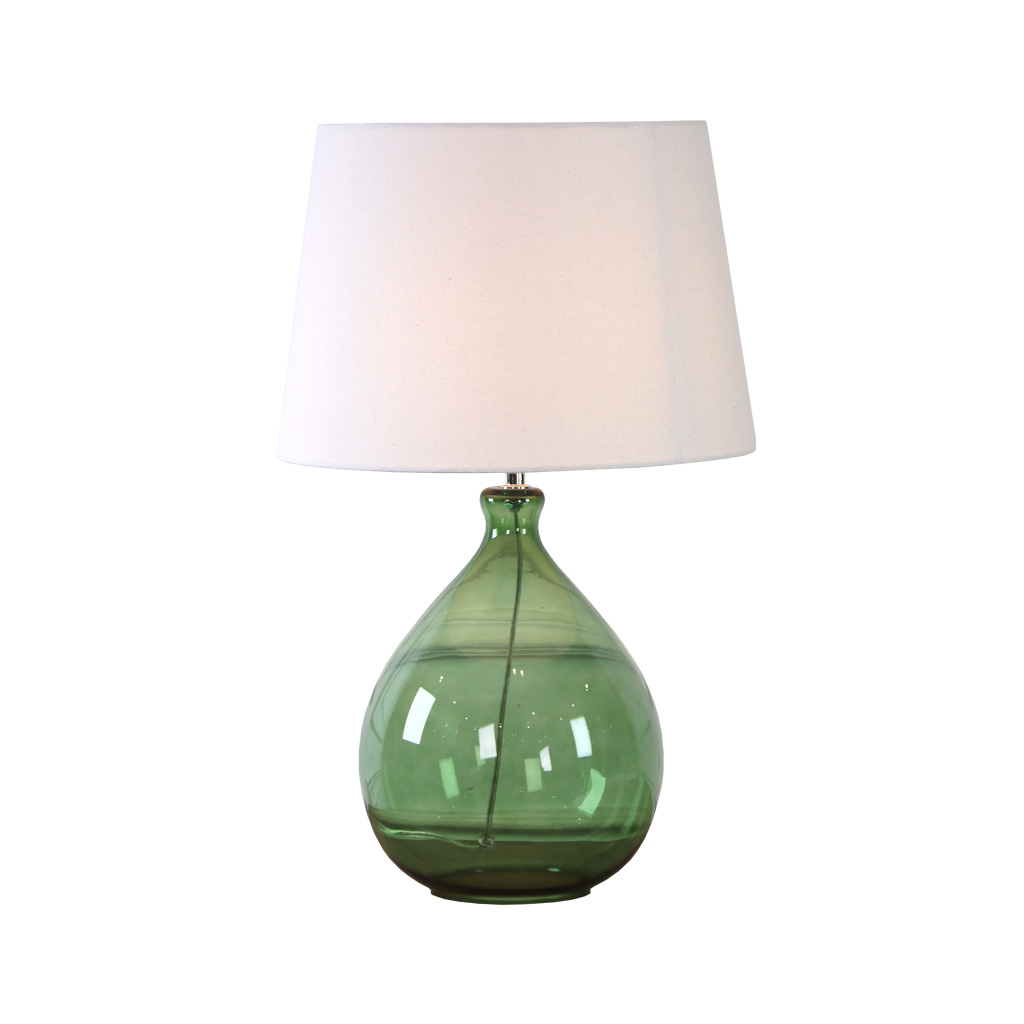 Tasso 55cm Groente tafellamp Van Lampan - De lampvoet is gemaakt van groen, transparant glas met een zacht afgeronde vorm die een luchtige en moderne uitstraling geeft.