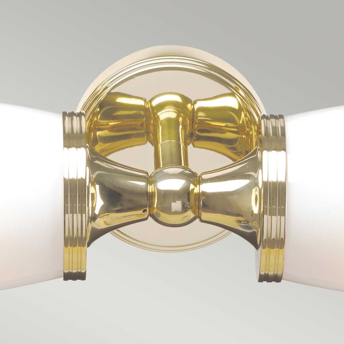 Eliot 47cm Gepolijst messing badkamerlamp Van Elstead Lighting - Inclusief vervangbare G9-lichtbronnen van 3W, met een lichtopbrengst van 300lm en een kleurtemperatuur van 3000K (niet dimbaar).