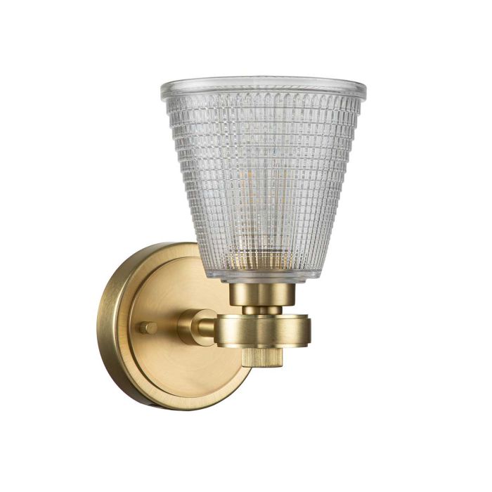 Gunnislake 13cm Geborsteld messing badkamerlamp Van Elstead Lighting - De lamp is gemaakt van staal met een geborsteld messing afwerking en heeft een heldere, gestructureerde glazen kap die zorgt voor een gelijkmatige en niet-verblindende lichtverspreiding.
